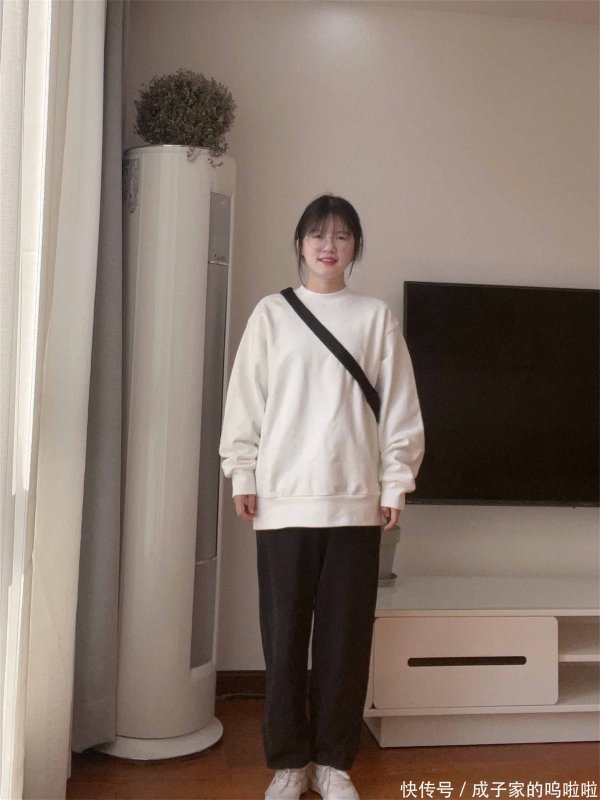配资系统 少年感穿搭，生活需要松弛感